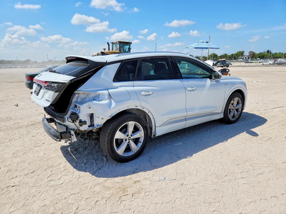Продаж на аукціоні авто 2024 Audi Q4 E-tron, vin: WA1KUBFZ7RP053839, номер лоту: 47797856