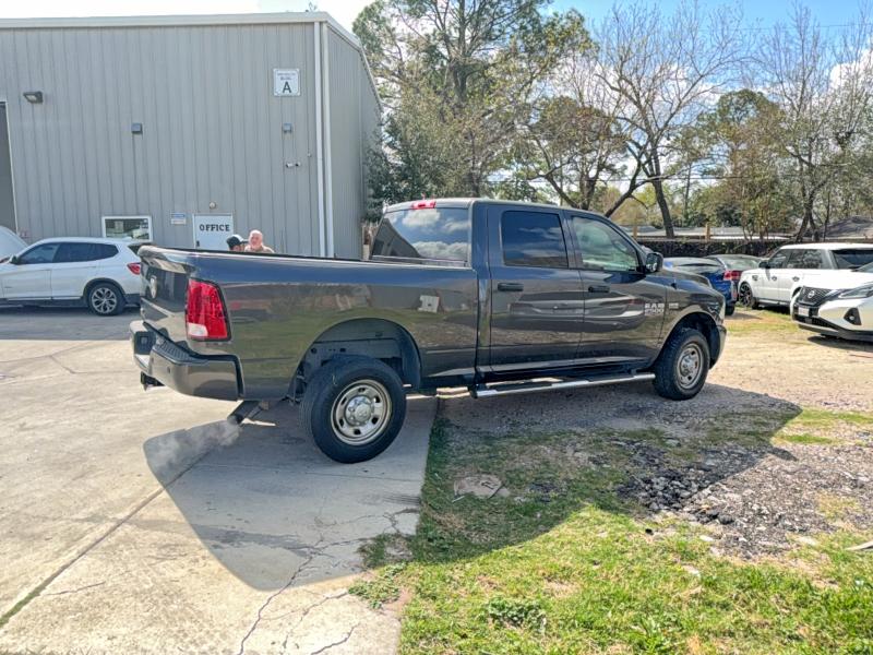 41747526 :رقم المزاد ، 3C6UR4CJ4JG215145 vin ، 2018 Ram 2500 مزاد بيع