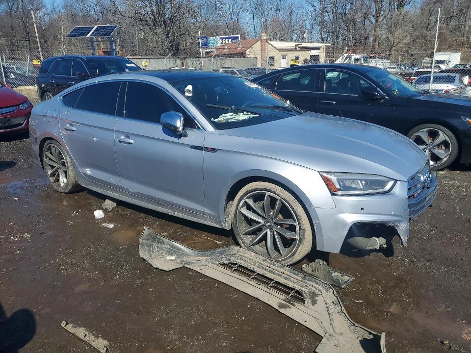 79426285 :رقم المزاد ، WAUC4CF50JA064960 vin ، 2018 Audi S5 مزاد بيع