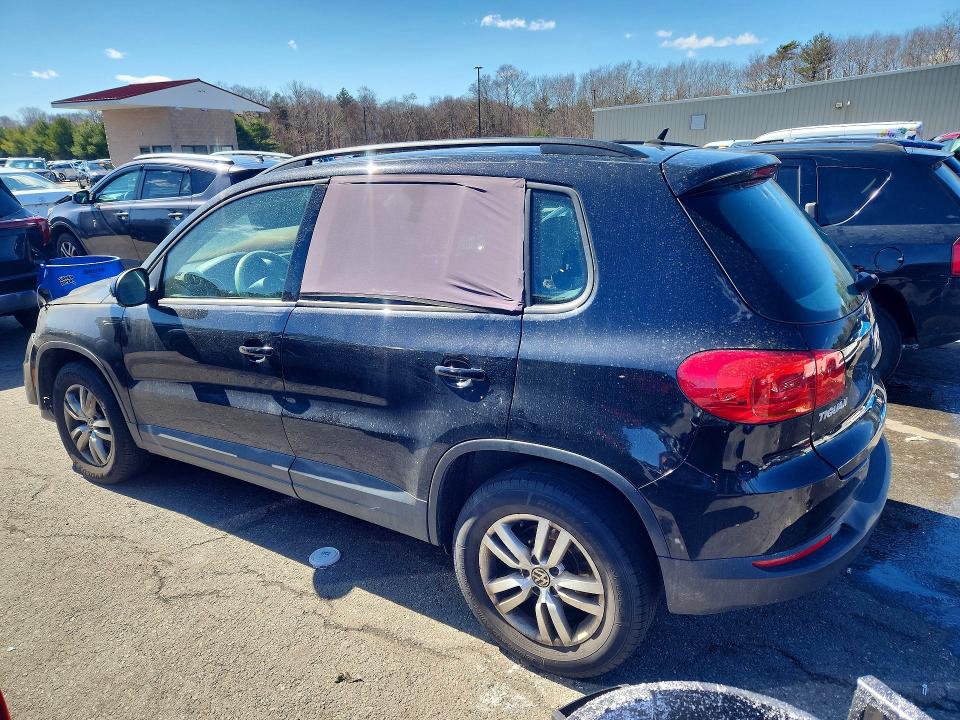 2016 Volkswagen Tiguan მანქანა იყიდება აუქციონზე, vin: WVGBV7AX9GK000491, აუქციონის ნომერი: 46517146