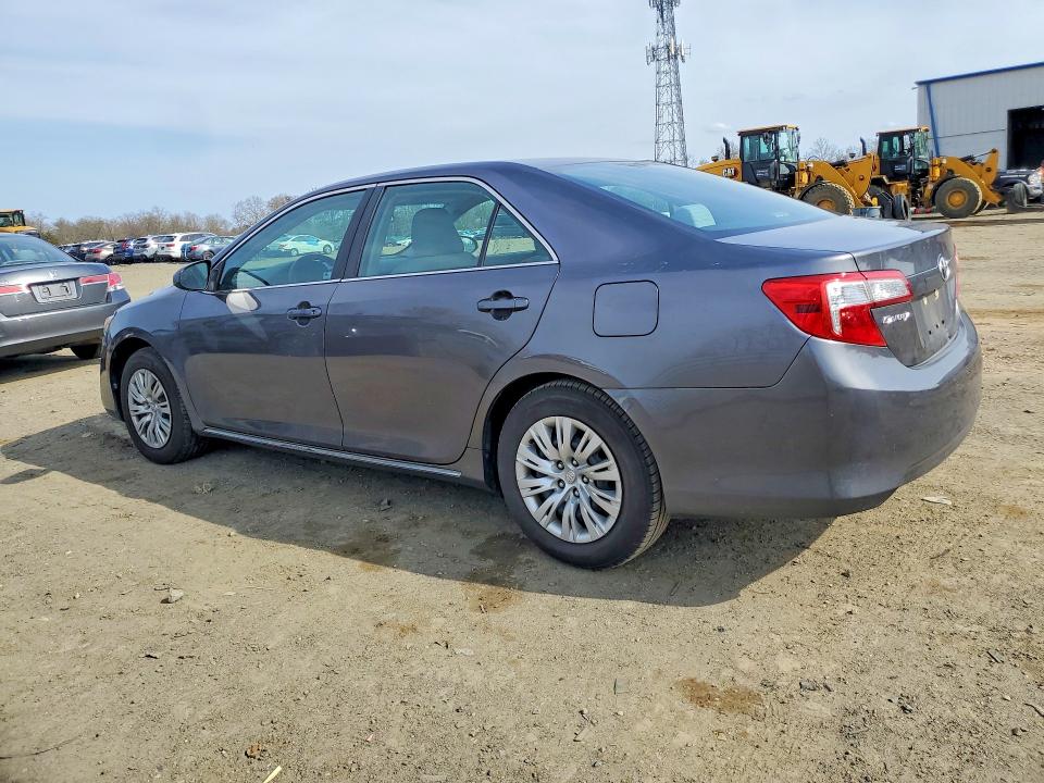 47961856 :رقم المزاد ، 4T4BF1FK5ER364390 vin ، 2014 Toyota Camry مزاد بيع