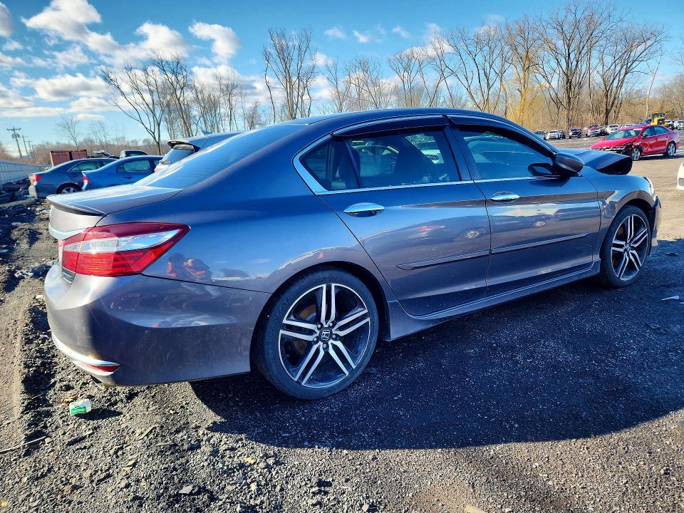 Продаж на аукціоні авто 2017 Honda Accord, vin: 1HGCR2F15HA015955, номер лоту: 46162596