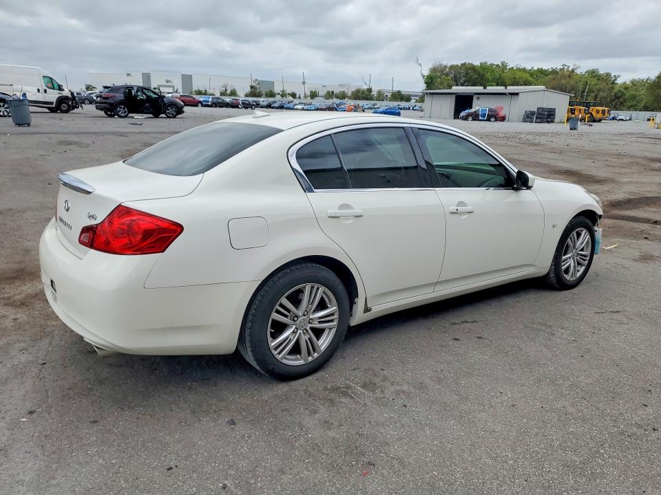 46014856 :رقم المزاد ، JN1CV6AR1FM524115 vin ، 2015 Infiniti Q40 مزاد بيع