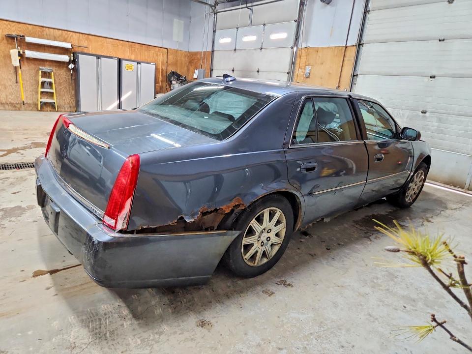 45799226 :رقم المزاد ، 1G6KH5EY3AU107232 vin ، 2010 Cadillac Dts مزاد بيع