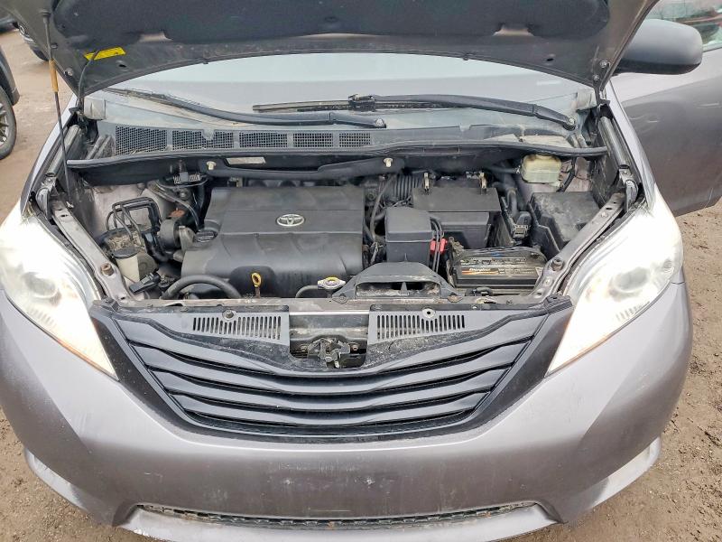 42063616 :رقم المزاد ، 5TDZK3DC2FS614593 vin ، 2015 Toyota Sienna مزاد بيع