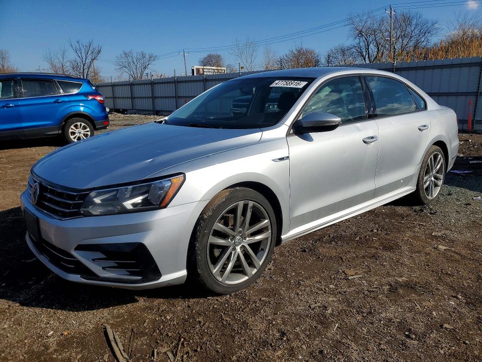 Продажа на аукционе авто 2018 Volkswagen Passat, vin: 1VWAA7A32JC027989, номер лота: 47758916