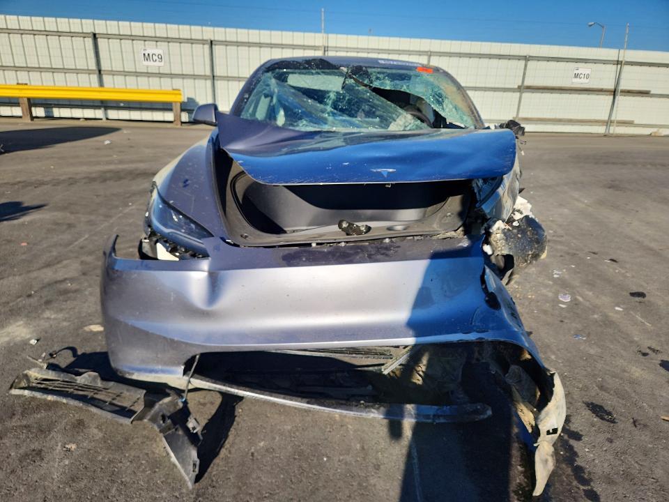 2025 Tesla Model 3 მანქანა იყიდება აუქციონზე, vin: 5YJ3E1EA1SF018985, აუქციონის ნომერი: 46733926