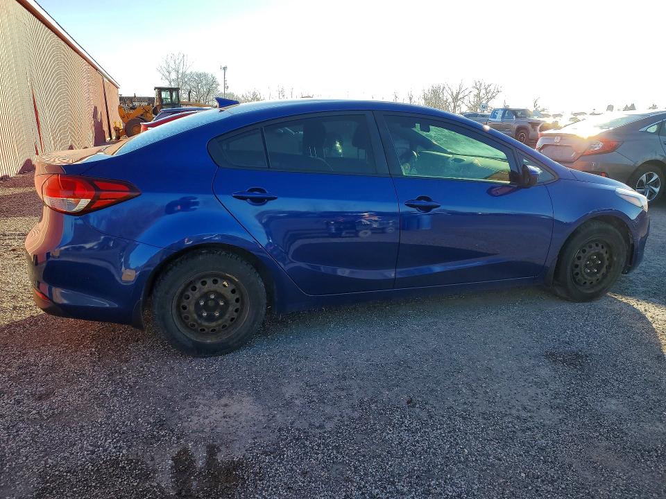 Продажа на аукционе авто 2017 Kia Forte, vin: 3KPFL4A71HE135267, номер лота: 45461616