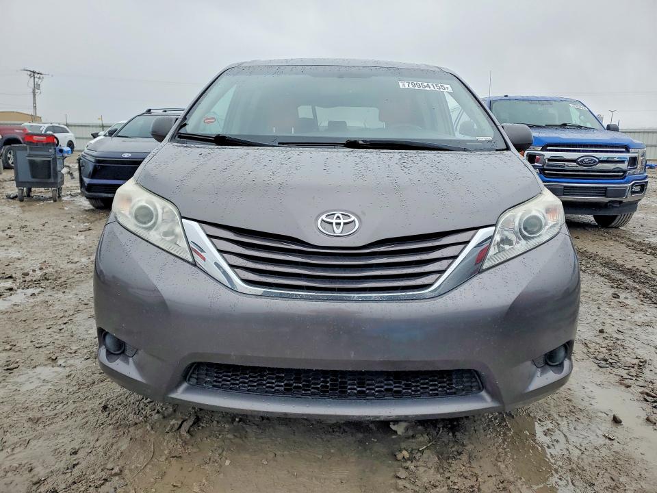 Продаж на аукціоні авто 2017 Toyota Sienna, vin: 5TDKZ3DC2HS899215, номер лоту: 79954155
