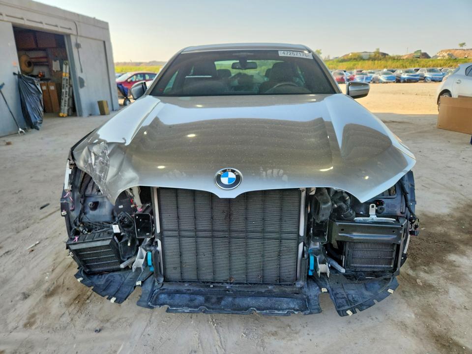 47267176 :رقم المزاد ، WBA7U2C08LGM26909 vin ، 2020 Bmw 750 مزاد بيع