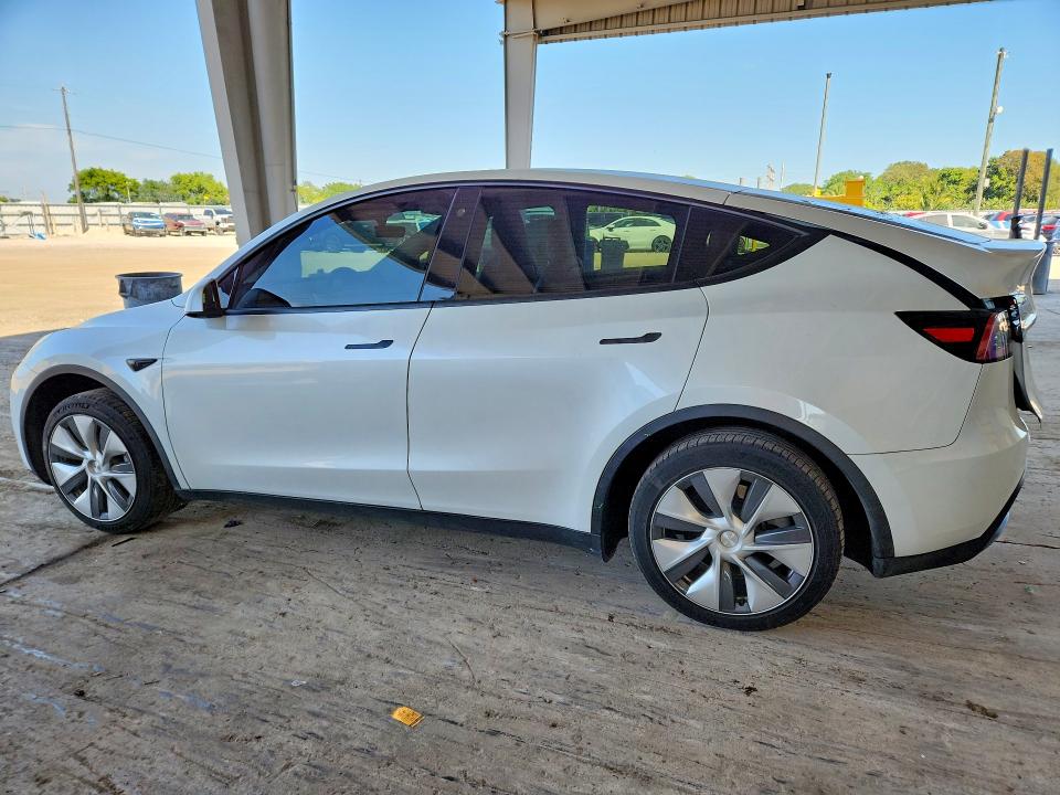 47180826 :رقم المزاد ، 7SAYGDEE4PA037705 vin ، 2023 Tesla Model Y مزاد بيع
