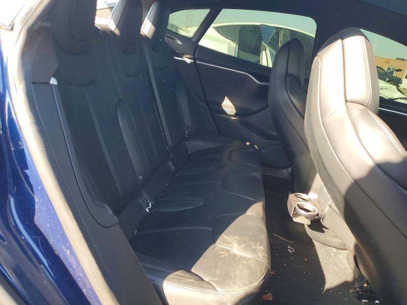 79196665 :رقم المزاد ، 5YJSA1E22HF200395 vin ، 2017 Tesla Model S مزاد بيع