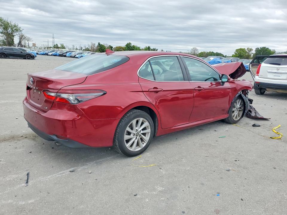 2022 Toyota Camry მანქანა იყიდება აუქციონზე, vin: 4T1C11AKXNU647713, აუქციონის ნომერი: 46651726
