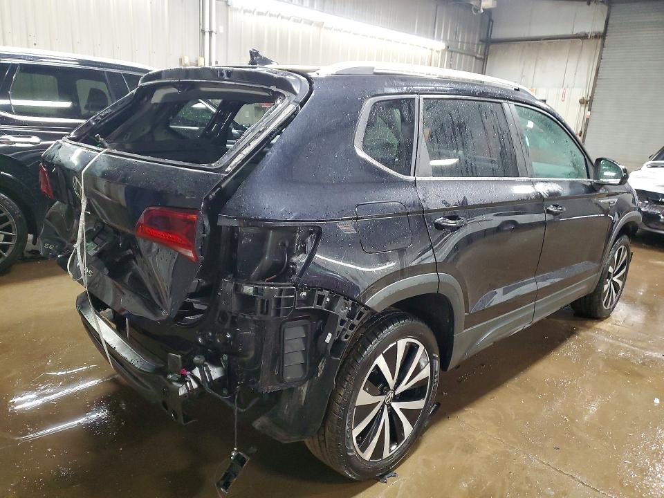 Продажа на аукционе авто 2022 Volkswagen Taos, vin: 3VVTX7B24NM066802, номер лота: 79653625