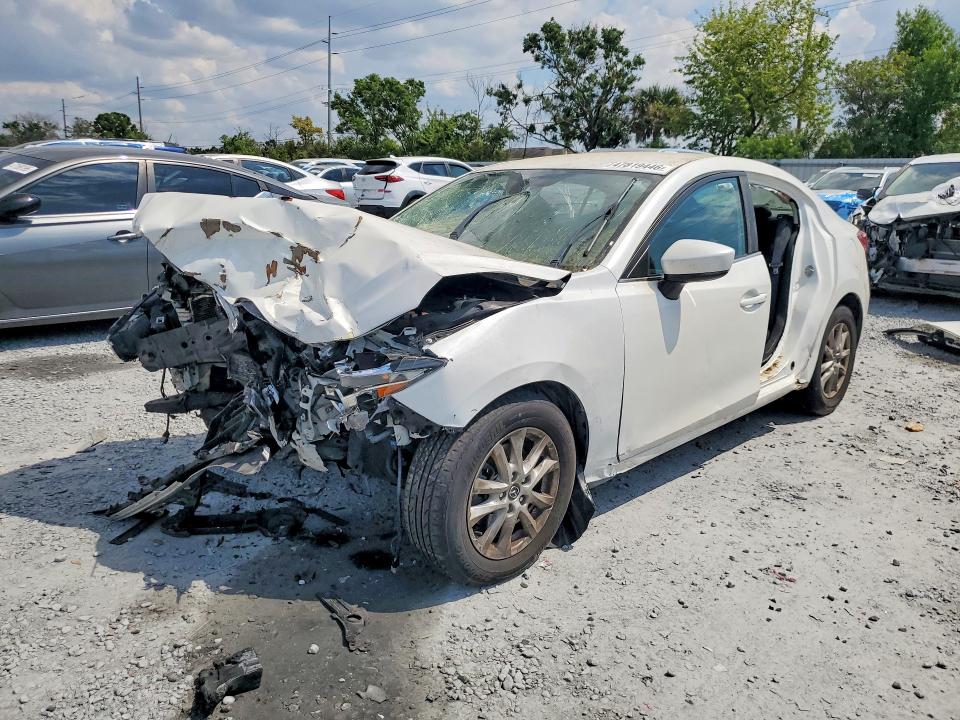 47819446 :رقم المزاد ، 3MZBN1U7XHM121406 vin ، 2017 Mazda 3 مزاد بيع
