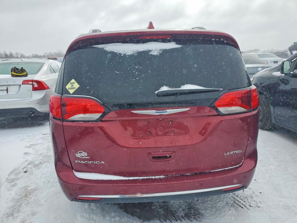 45734736 :رقم المزاد ، 2C4RC1GG7JR256716 vin ، 2018 Chrysler Pacifica مزاد بيع