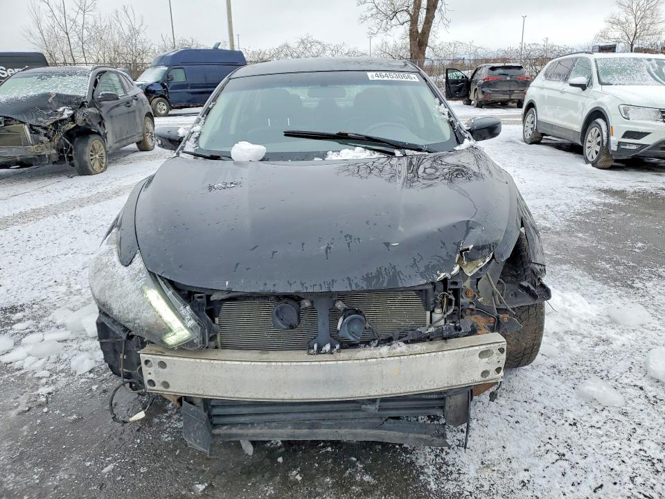 2017 Nissan Altima მანქანა იყიდება აუქციონზე, vin: 1N4AL3AP5HN329368, აუქციონის ნომერი: 46453066