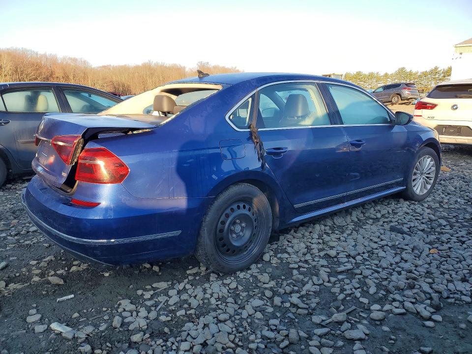 45968146 :رقم المزاد ، 1VWBT7A34HC037884 vin ، 2017 Volkswagen Passat مزاد بيع