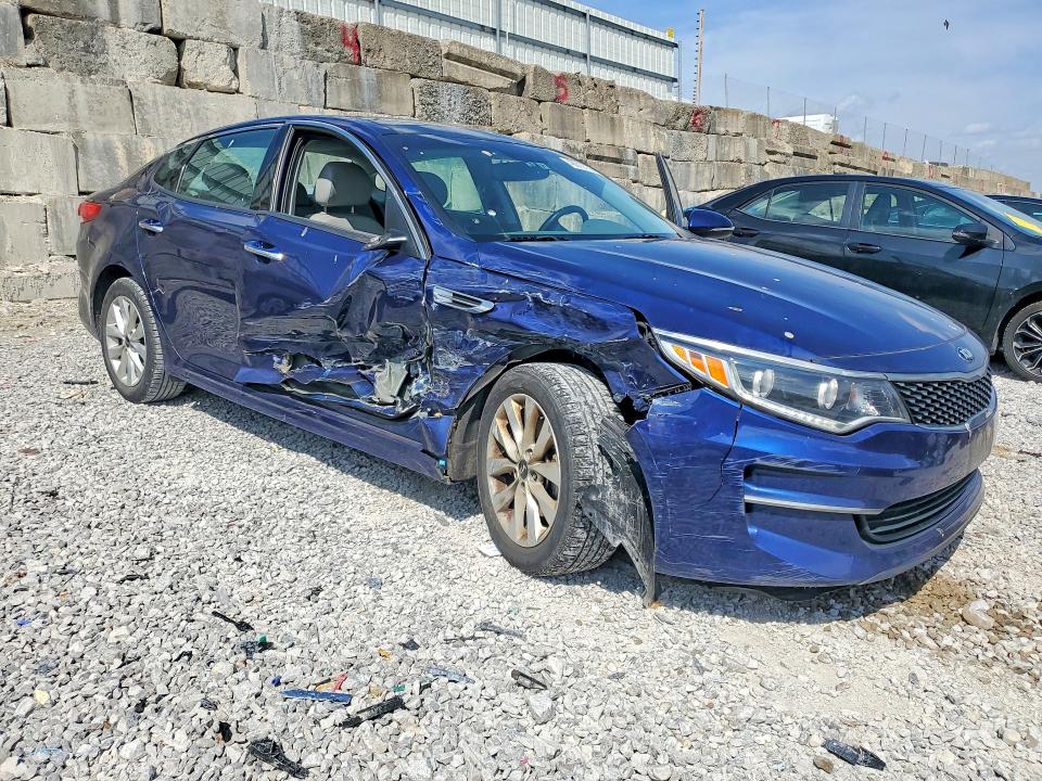 Продаж на аукціоні авто 2016 Kia Optima, vin: 5XXGU4L38GG115809, номер лоту: 48010756