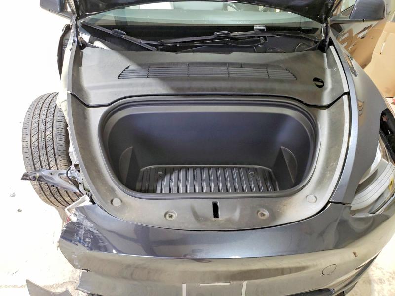 2024 Tesla Model Y მანქანა იყიდება აუქციონზე, vin: 7SAYGDEDXRF041190, აუქციონის ნომერი: 47000566