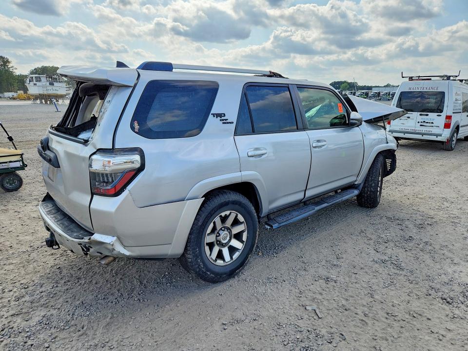 2016 Toyota 4runner მანქანა იყიდება აუქციონზე, vin: JTEBU5JR0G5325828, აუქციონის ნომერი: 47520626
