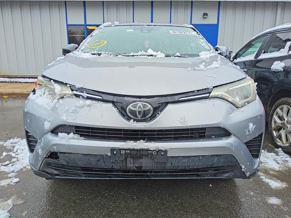 75013185 :رقم المزاد ، JTMBFREVXJD250713 vin ، 2018 Toyota Rav4 مزاد بيع