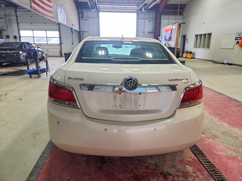 2010 Buick Lacrosse მანქანა იყიდება აუქციონზე, vin: 1G4GC5EG1AF273340, აუქციონის ნომერი: 48000776