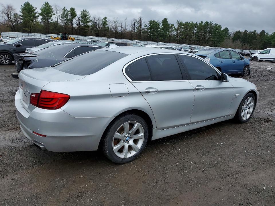 2011 Bmw 550 მანქანა იყიდება აუქციონზე, vin: WBAFU9C50BC278082, აუქციონის ნომერი: 48049986