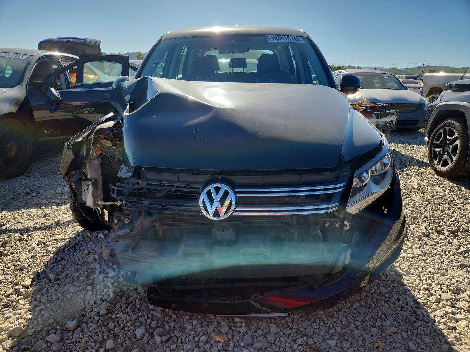 45881516 :رقم المزاد ، WVGAV3AX7DW567145 vin ، 2013 Volkswagen Tiguan مزاد بيع