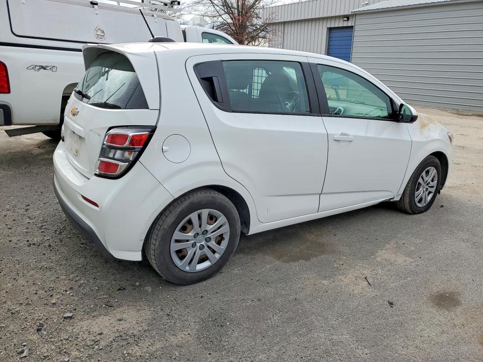 Продаж на аукціоні авто 2018 Chevrolet Sonic, vin: 1G1JG6SH6J4130423, номер лоту: 46335806
