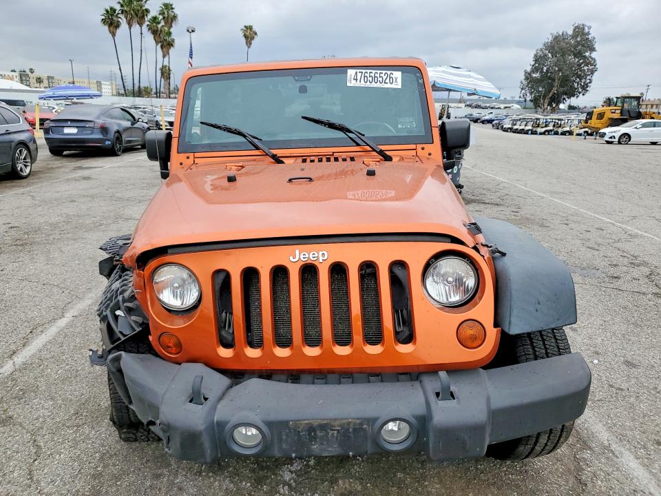 47656526 :رقم المزاد ، 1J4BA3H14BL501344 vin ، 2011 Jeep Wrangler Unlimited مزاد بيع