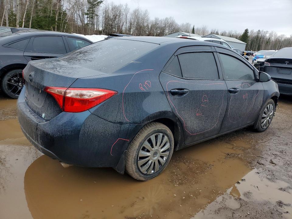 46052926 :رقم المزاد ، 2T1BURHE9HC916677 vin ، 2017 Toyota Corolla مزاد بيع