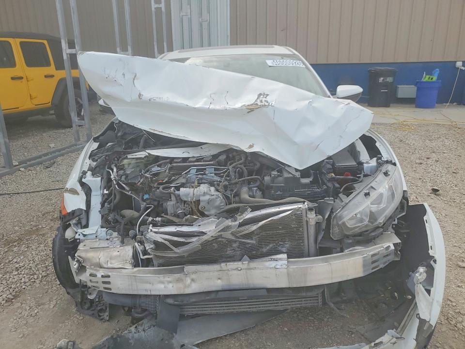46500926 :رقم المزاد ، JHMFC1F30JX022337 vin ، 2018 Honda Civic مزاد بيع