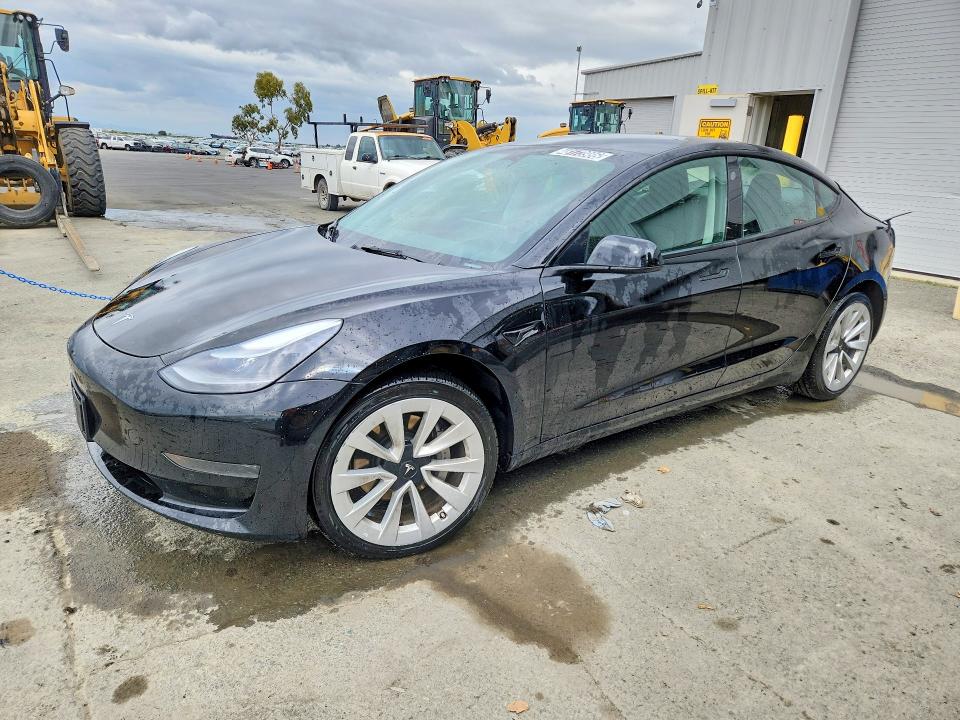 48173986 :رقم المزاد ، 5YJ3E1EA6NF371744 vin ، 2022 Tesla Model 3 مزاد بيع
