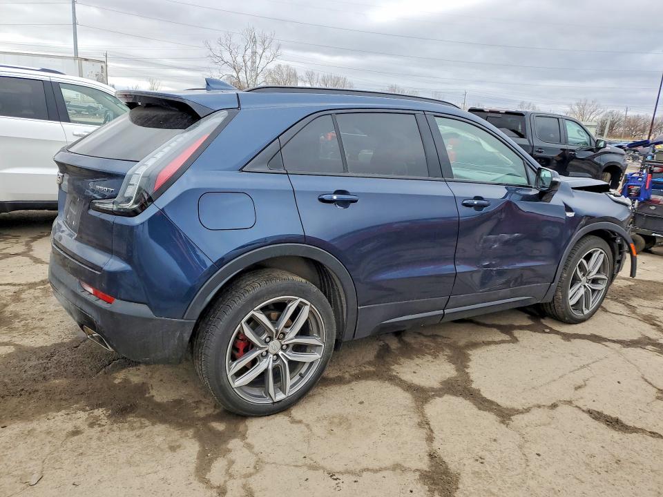 45999126 :رقم المزاد ، 1GYFZER40MF054768 vin ، 2021 Cadillac Xt4 مزاد بيع