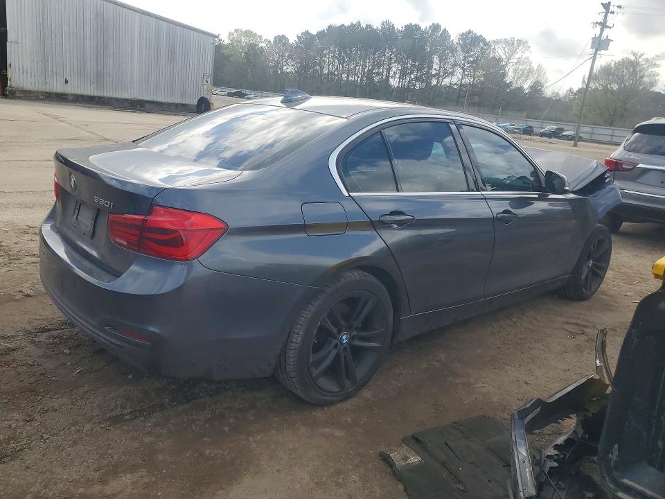 41713306 :رقم المزاد ، WBA8B9C51JEE83382 vin ، 2018 Bmw 330 مزاد بيع