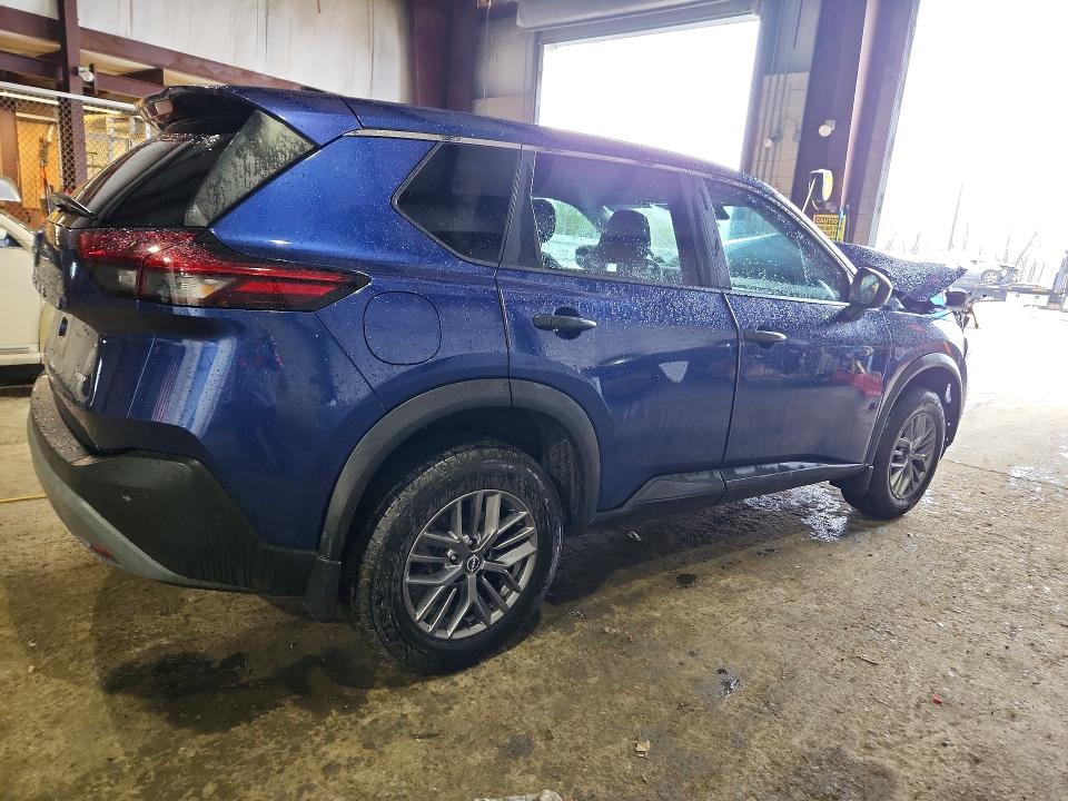 46099256 :رقم المزاد ، 5N1BT3AB2NC715767 vin ، 2022 Nissan Rogue مزاد بيع