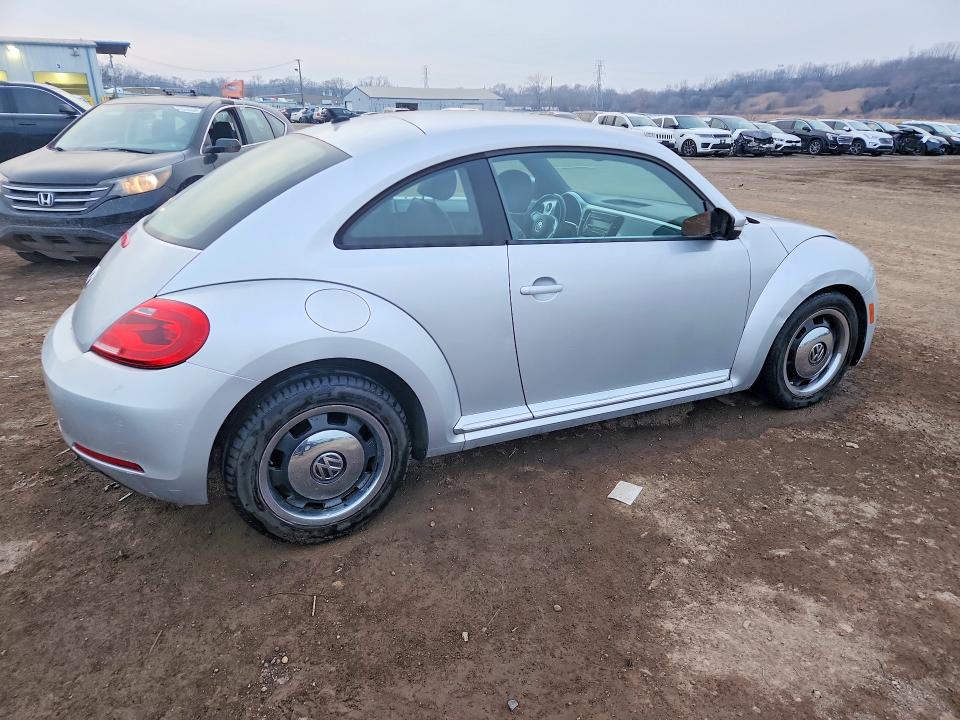 46845806 :رقم المزاد ، 3VWJP7AT4CM601136 vin ، 2012 Volkswagen Beetle مزاد بيع