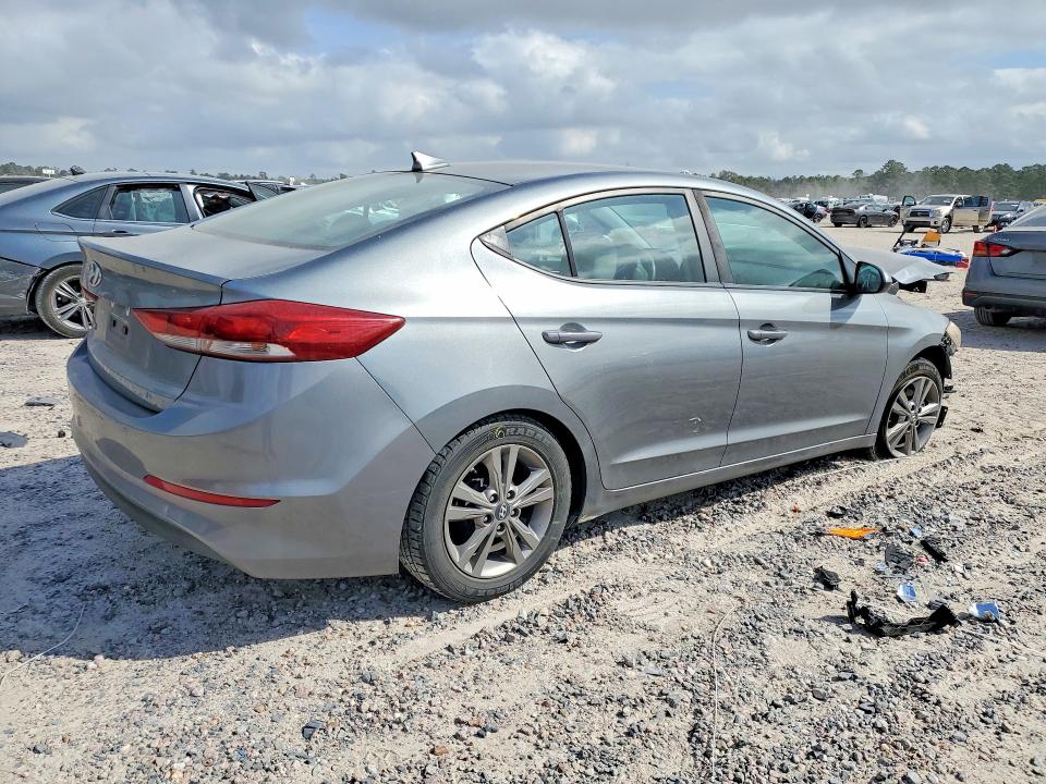 2017 Hyundai Elantra მანქანა იყიდება აუქციონზე, vin: KMHD84LF3HU381425, აუქციონის ნომერი: 79940555