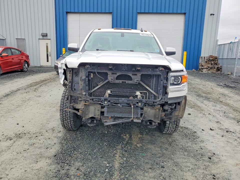 45744616 :رقم المزاد ، 1GT12YEG5FF660298 vin ، 2015 Gmc Sierra مزاد بيع