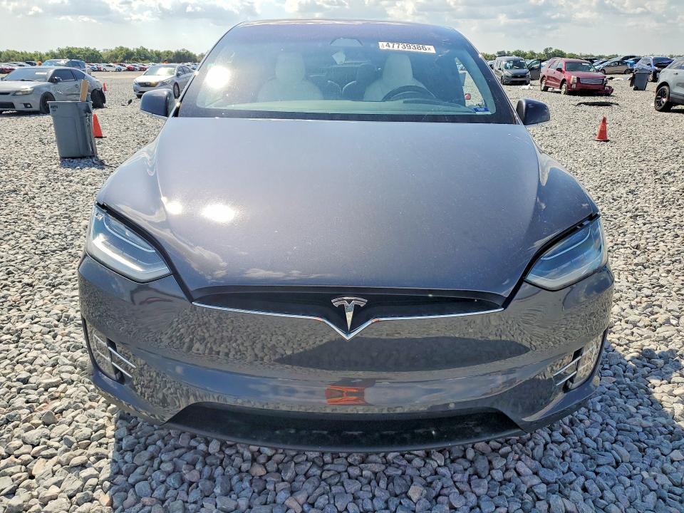 2018 Tesla Model X მანქანა იყიდება აუქციონზე, vin: 5YJXCBE29JF120037, აუქციონის ნომერი: 47739386