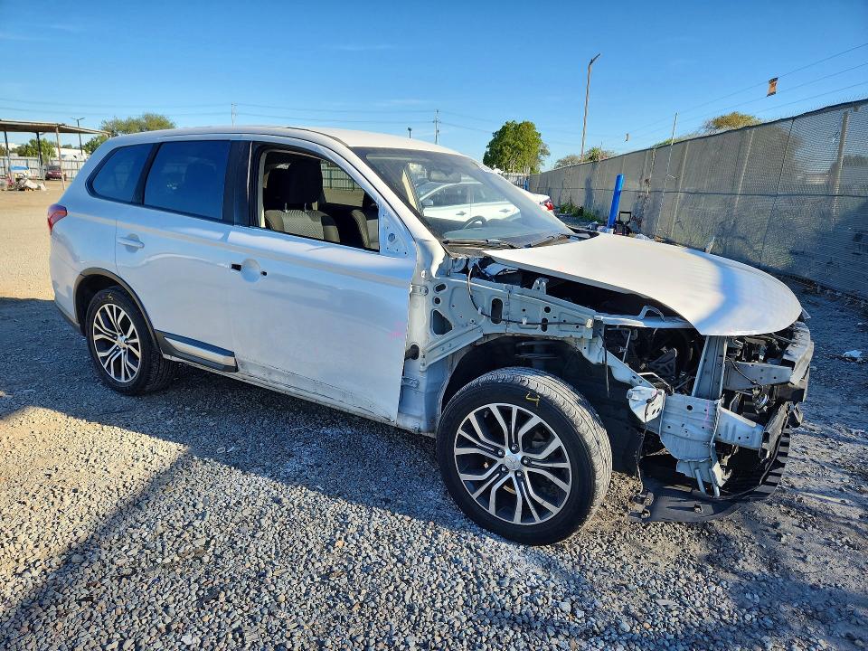 Продаж на аукціоні авто 2018 Mitsubishi Outlander, vin: JA4AD3A38JZ051191, номер лоту: 42069456