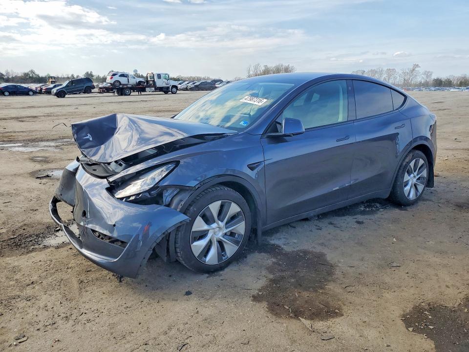 47987316 :رقم المزاد ، 5YJYGDEE0MF081826 vin ، 2021 Tesla Model Y مزاد بيع