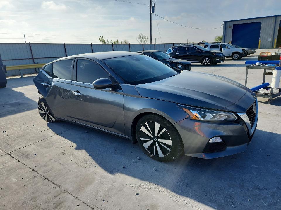 Продажа на аукционе авто 2022 Nissan Altima, vin: 1N4BL4DV8NN359657, номер лота: 47349096