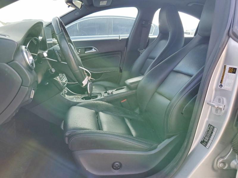 47652766 :رقم المزاد ، WDDSJ4EB1JN566718 vin ، 2018 Mercedes-benz Cla مزاد بيع