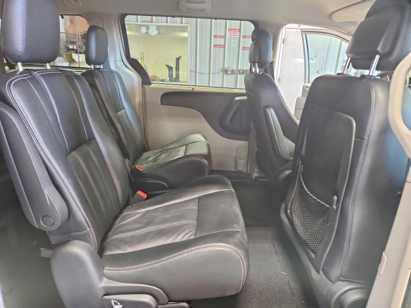 47826656 :رقم المزاد ، 2C4RC1BG6GR148880 vin ، 2016 Chrysler Town & Country مزاد بيع
