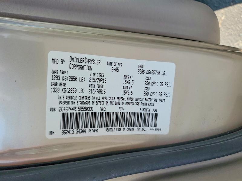 46768656 :رقم المزاد ، 2C4GP44R15R590331 vin ، 2005 Chrysler Town & Country مزاد بيع