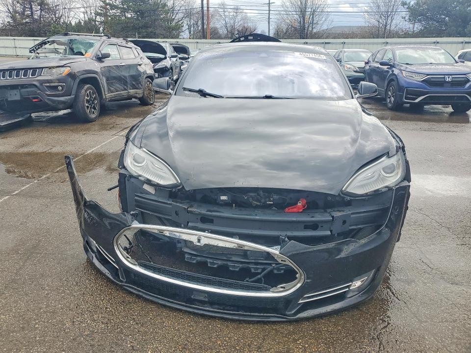 Продажа на аукционе авто 2014 Tesla Model S, vin: 5YJSA1H20EFP66661, номер лота: 45577456