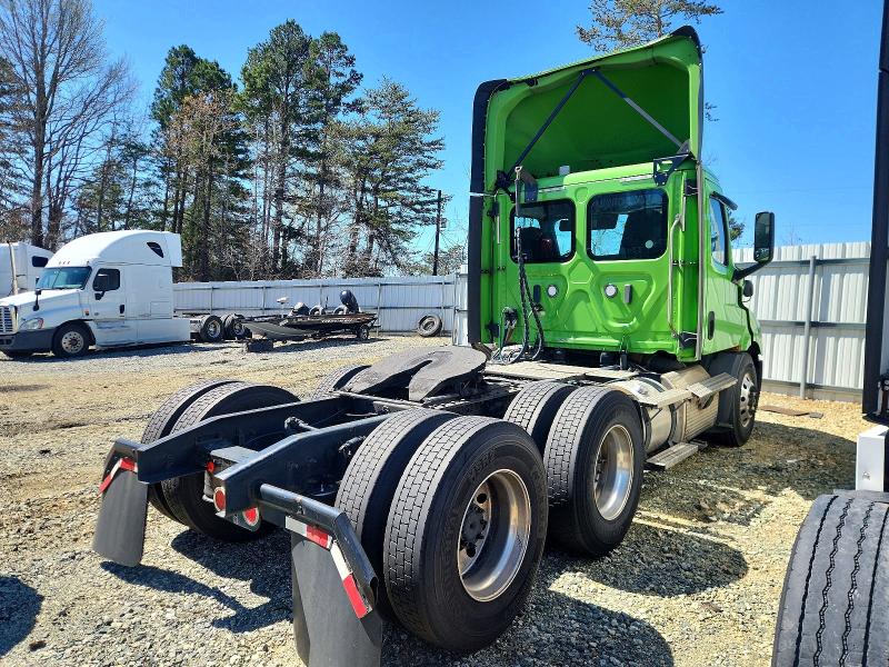 Продаж на аукціоні авто 2020 Freightliner Cascadia 116, vin: 1FUJHTDV7LLLC2050, номер лоту: 45956456
