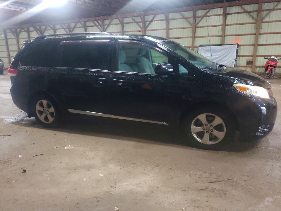 Продажа на аукционе авто 2011 Toyota Sienna, vin: 5TDKK3DC3BS051159, номер лота: 79084115